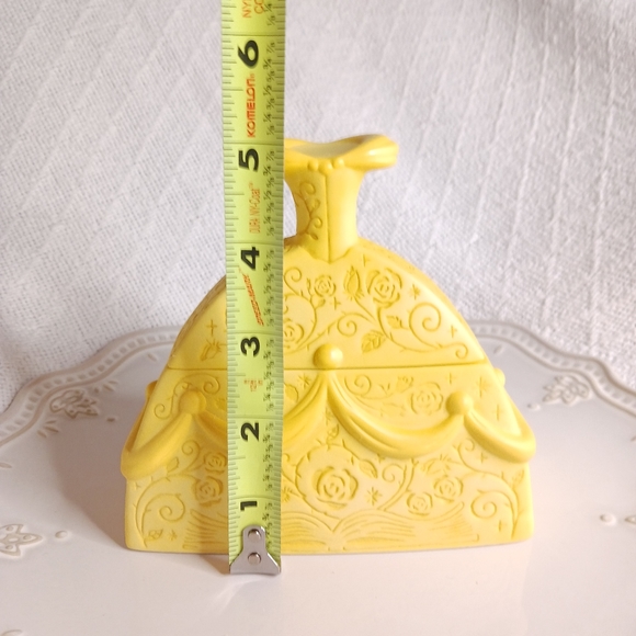 Hallmark × Disney Beauty & the Beast Belle Dress-Shaped Treasure Jewelry Box - Picture 14 of 16